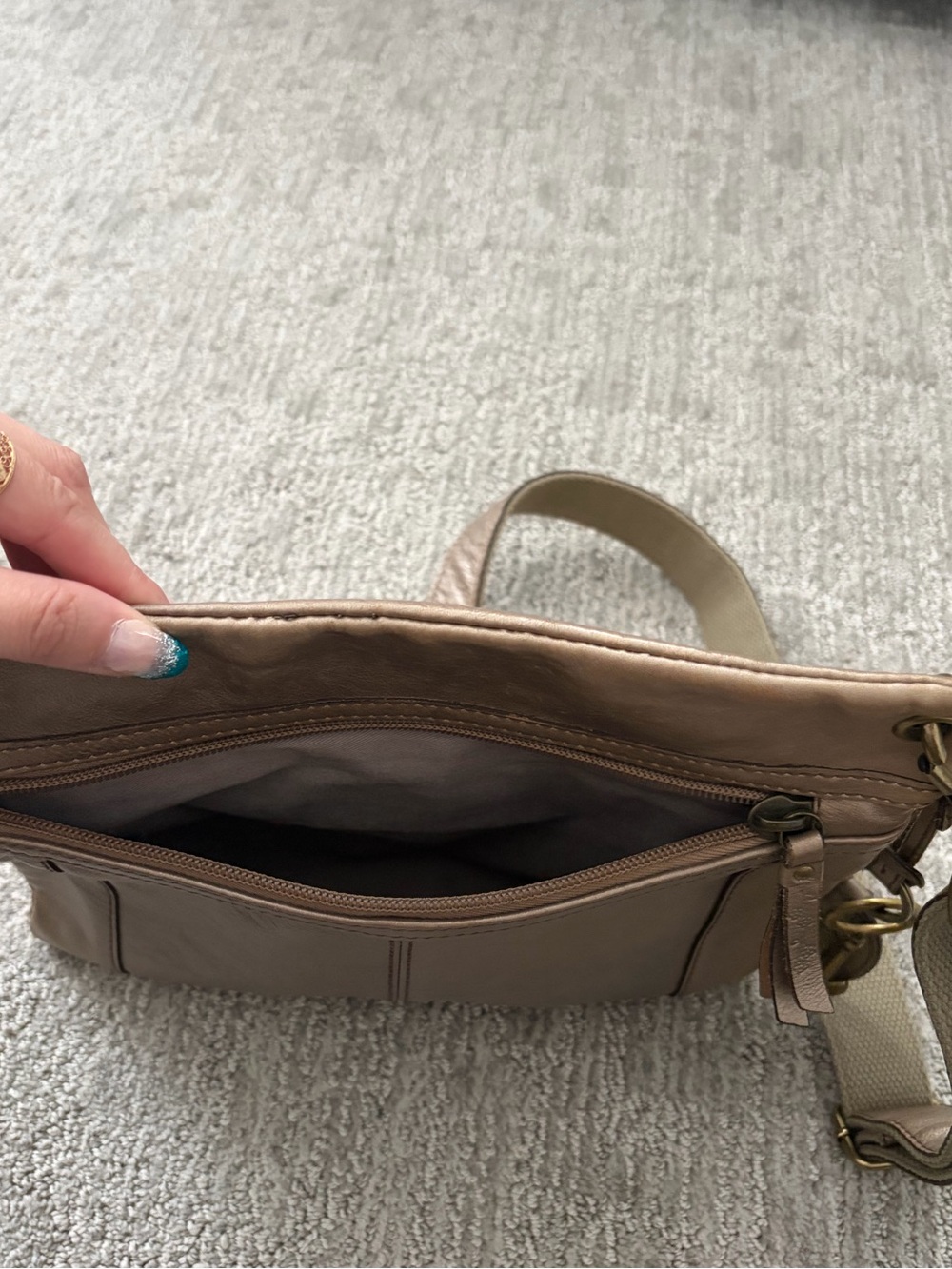 Fossil Taupe Leather Crossbody Bag - Picture 11 of 12
